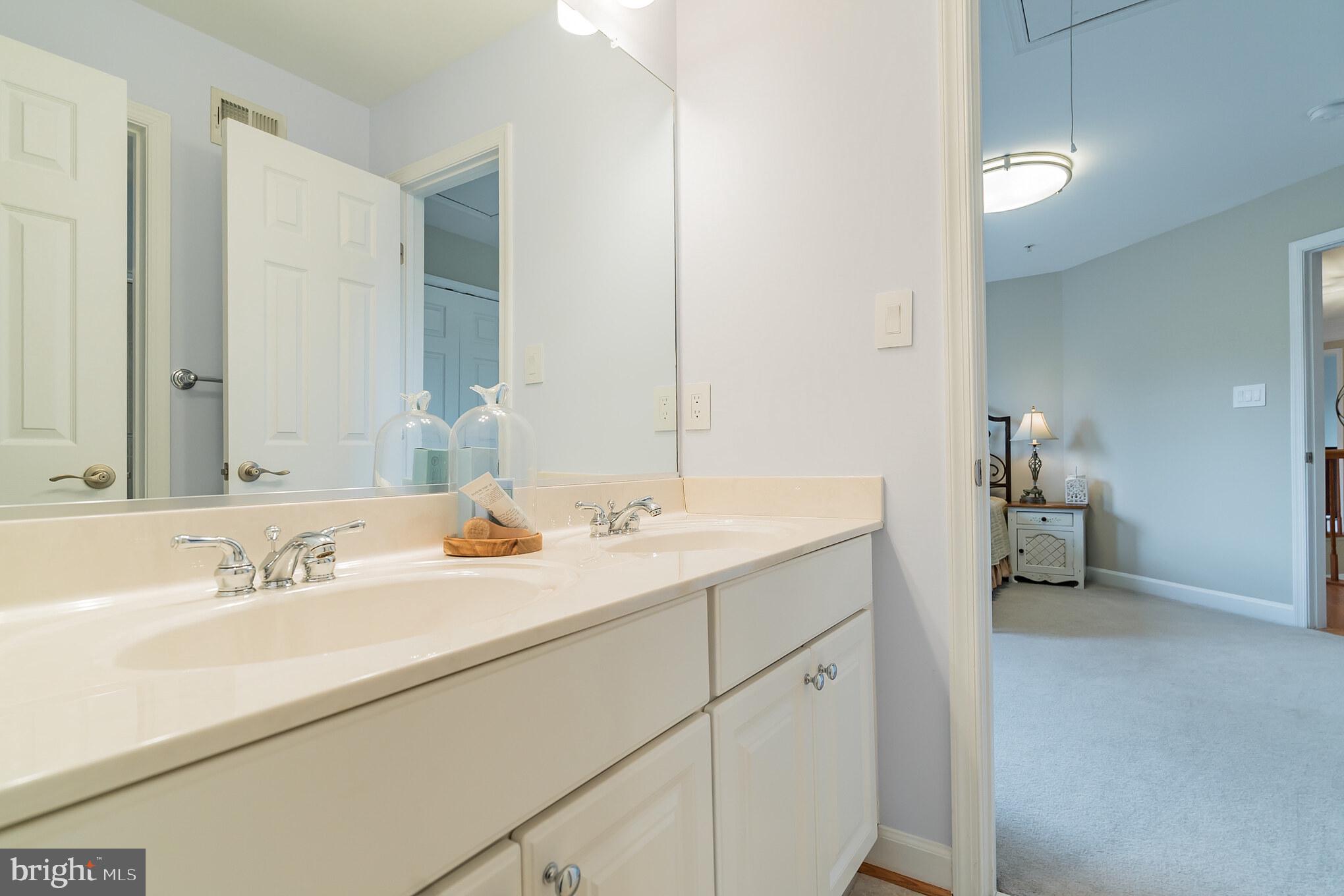 6508 Griffith Road Laytonsville, MD 20882 - Photo 25 of 35 Buddy Bath Shared between Bedrooms #3 & #4
