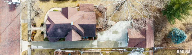 $420,000 | 968 North Broad Street, Galesburg, IL 61401