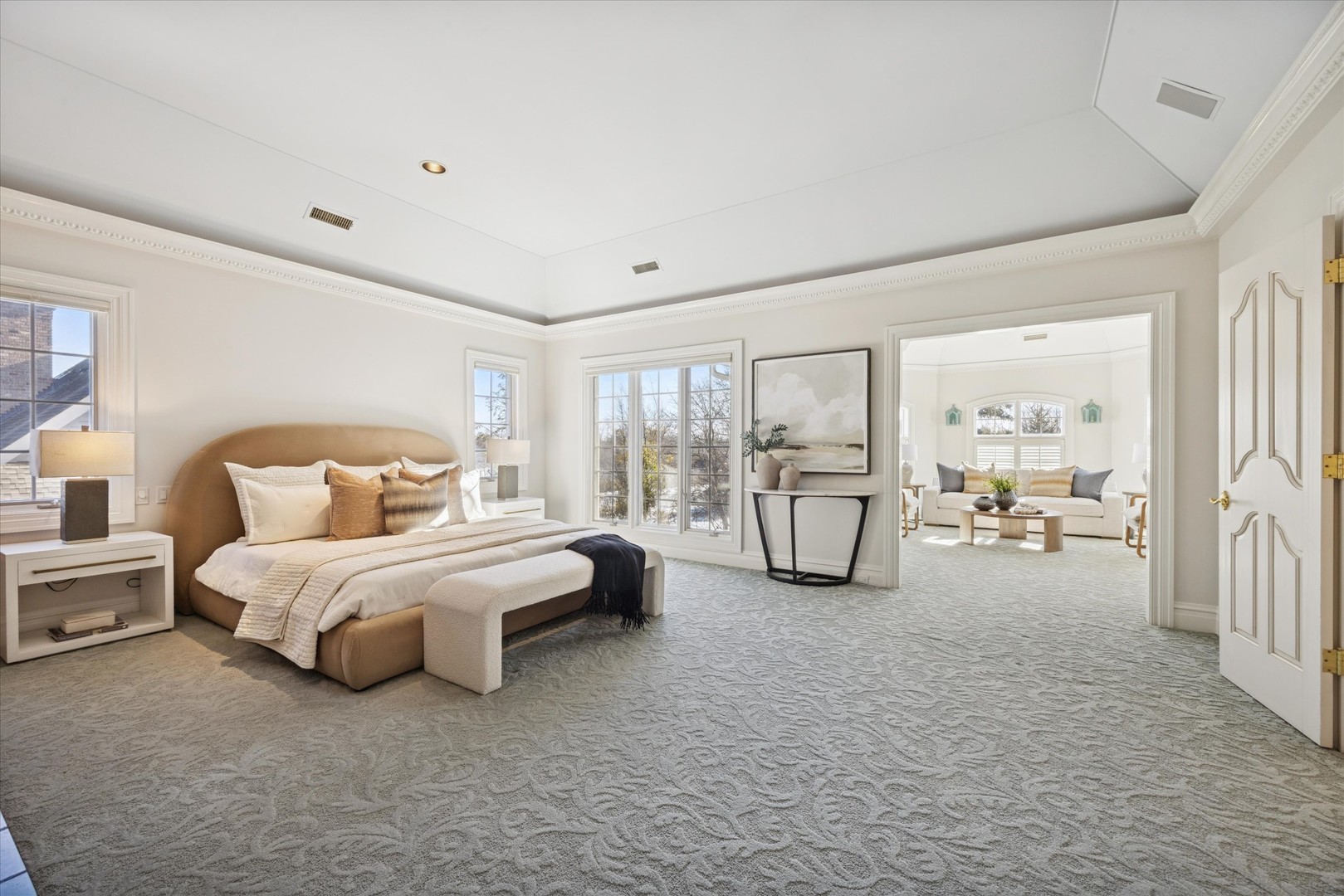 15W260 62nd Street Burr Ridge, IL 60527 - Photo 25 of 48 a spacious bedroom with a bed and large mirror