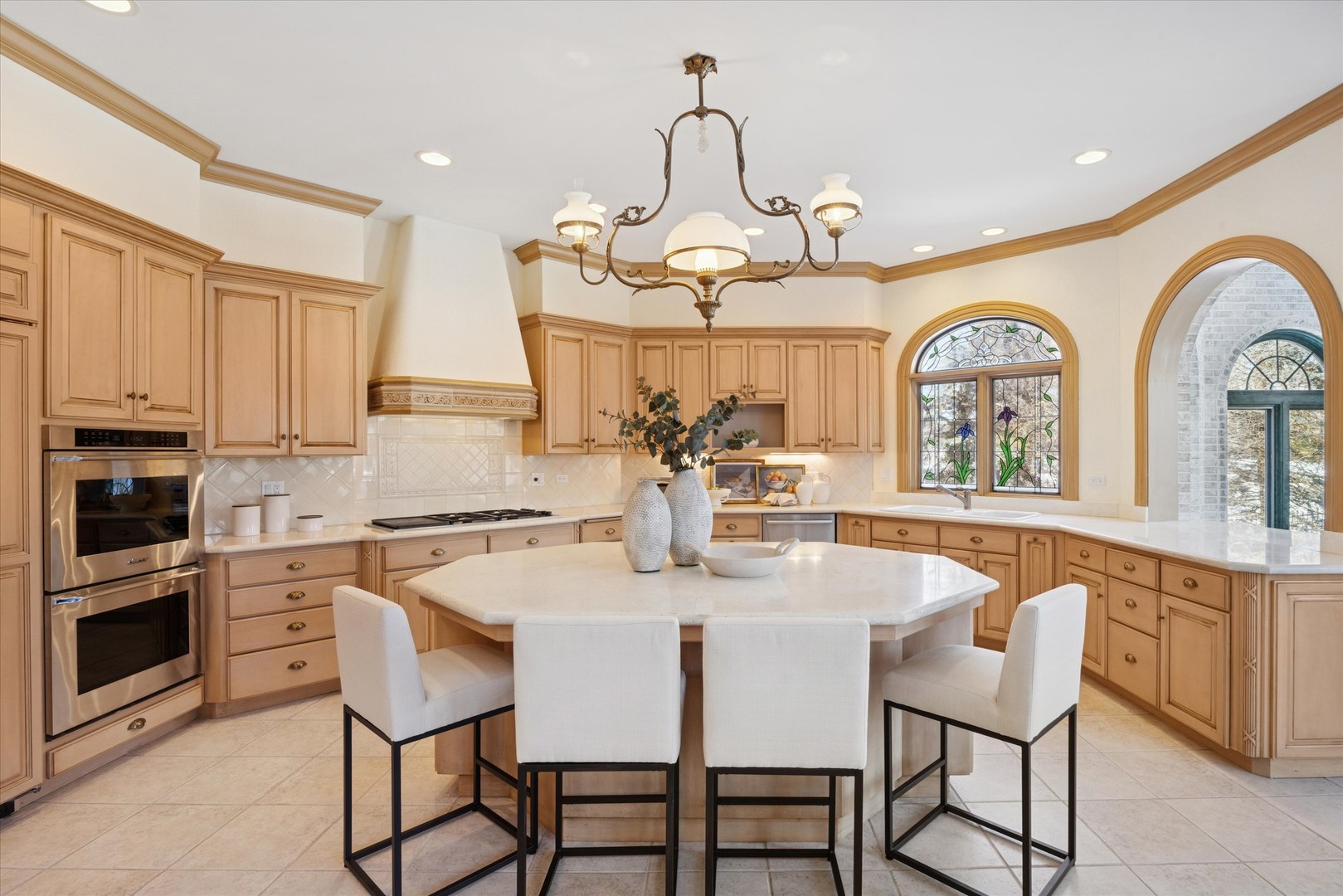 15W260 62nd Street Burr Ridge, IL 60527 - Photo 9 of 48 a view of a dining room kitchen and a window