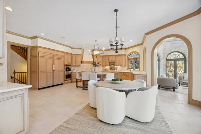 $2,499,000 | 15W260 62nd Street, Burr Ridge, IL 60527