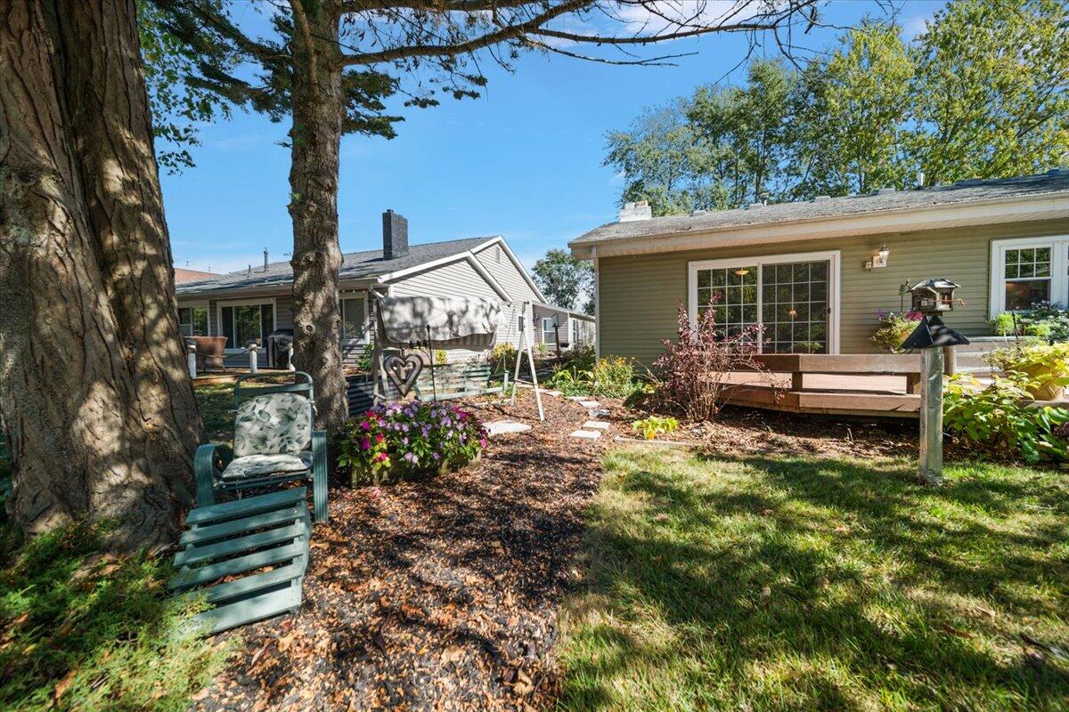 11040 Colony Pinckney, MI 48169 - Photo 32 of 45 08-11040 Colony-8