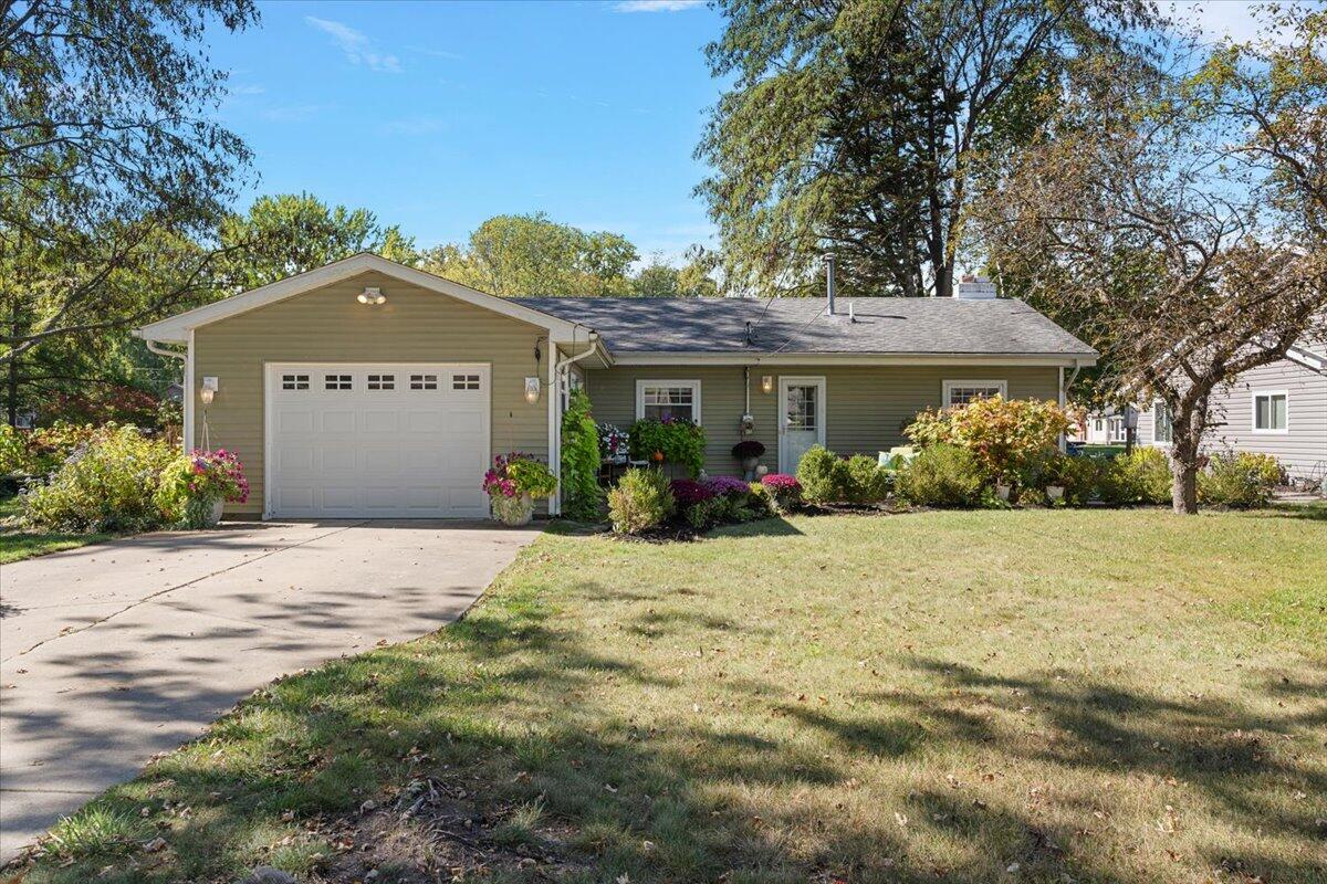 11040 Colony Pinckney, MI 48169 - Photo 42 of 45 02-11040 Colony-2