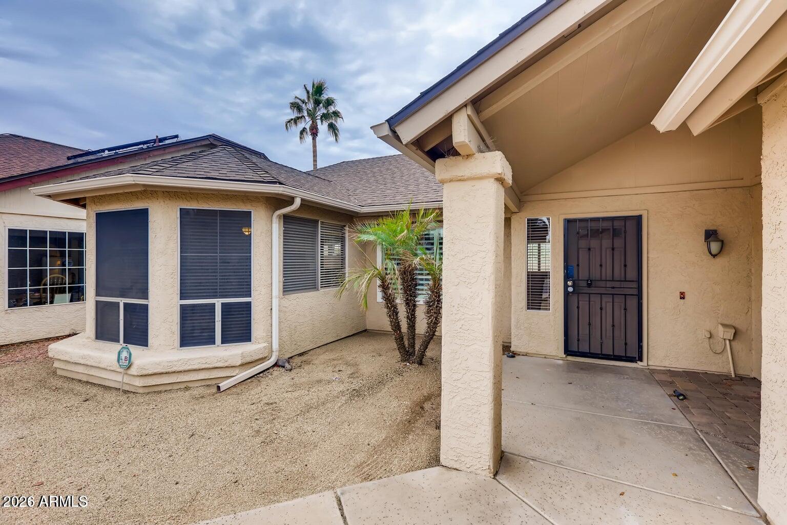 15652 North 38th Place Phoenix, AZ 85032 - Photo 2 of 22 2