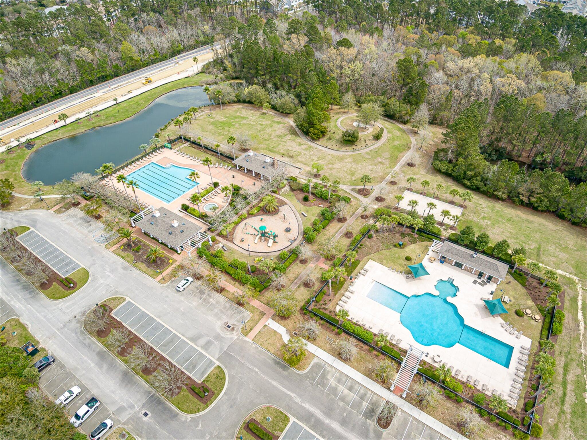 1505 Wellesley Circle Mount Pleasant, SC 29466 - Photo 32 of 40 33-park west amenities-3