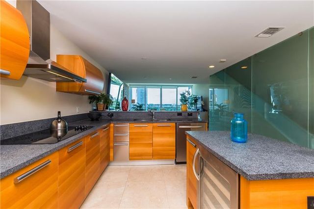 $570,000 | 2950 Northeast 188th Street, Unit 508, Aventura, FL 33180