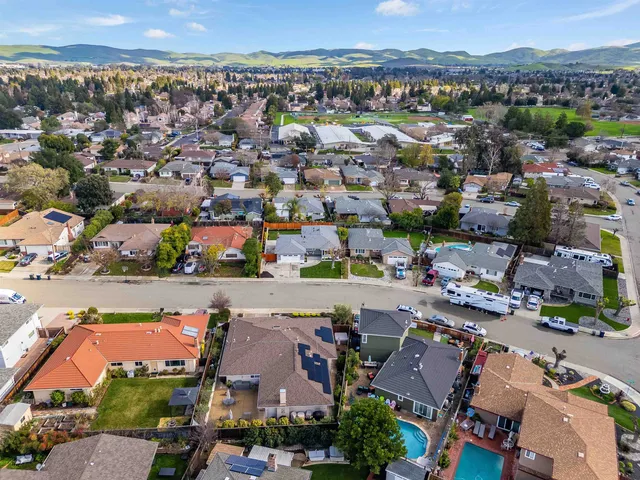 $1,375,000 | 438 Harding Avenue, Livermore, CA 94550