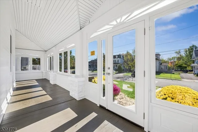 a view of an entryway of the house