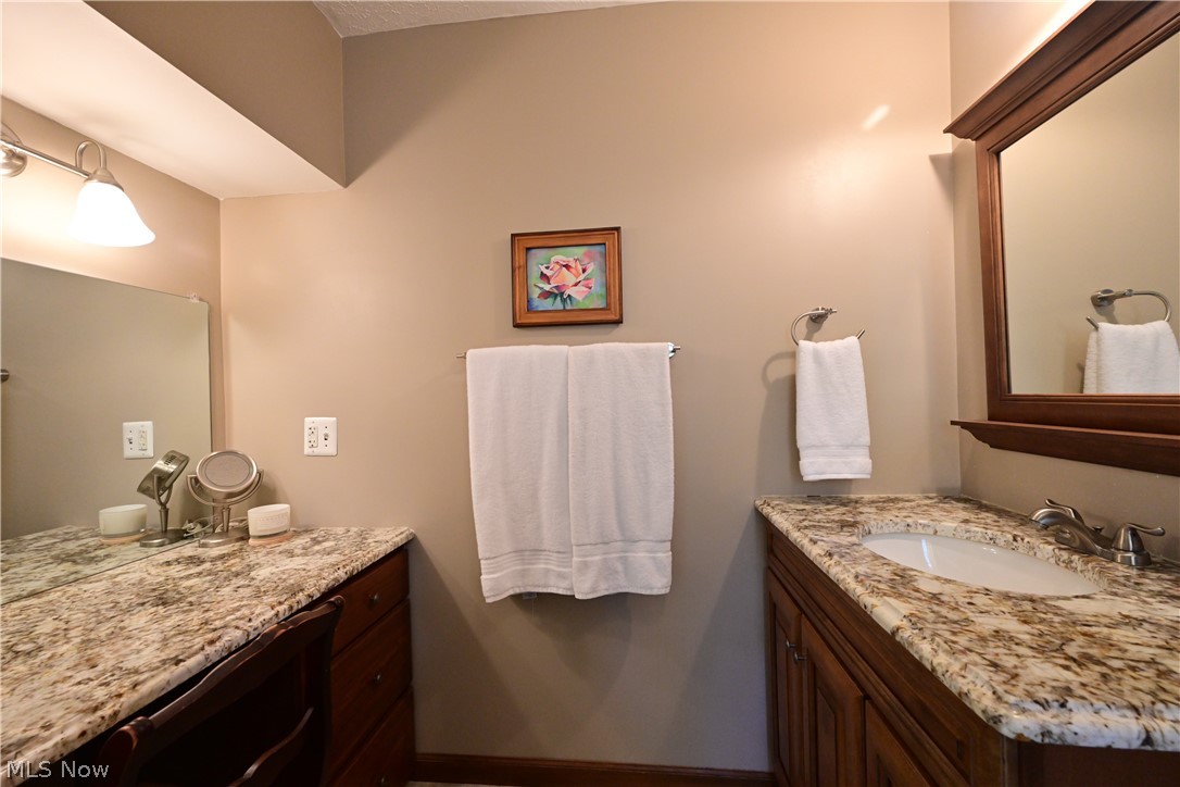 24681 Kennedy Ridge Road North Olmsted, OH 44070 - Photo 21 of 35 Gallery Image 21