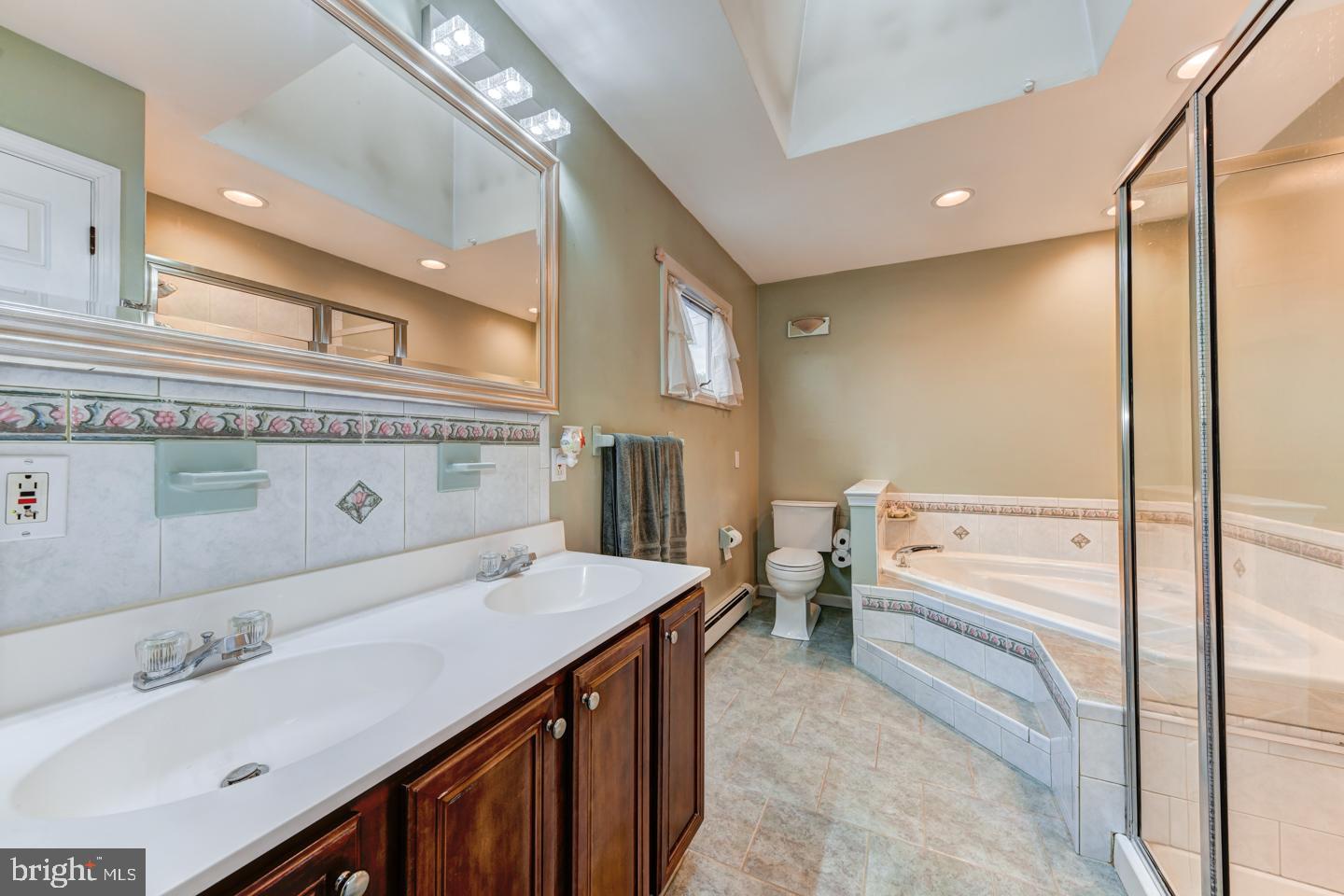 32 Blue Ridge Drive Levittown, PA 19057 - Photo 14 of 25 Gallery Image 14