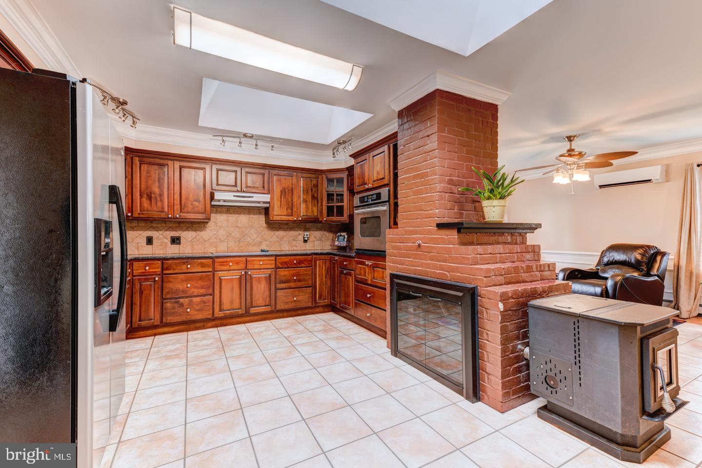 32 Blue Ridge Drive Levittown, PA 19057 - Photo 15 of 25 Gallery Image 15