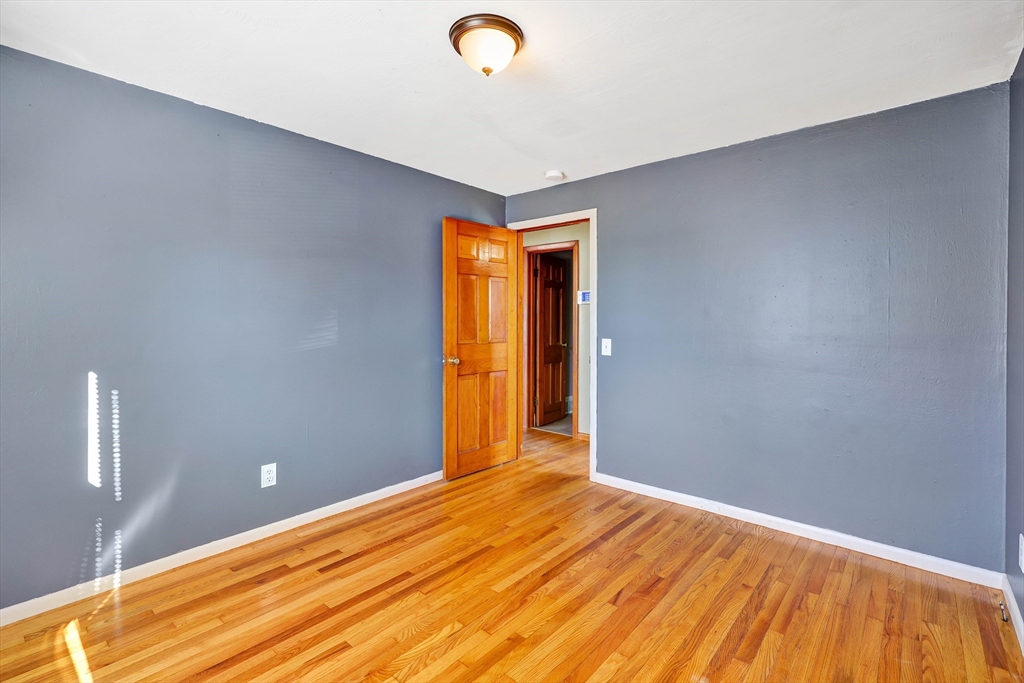 232 East Street Springfield, MA 01104 - Photo 14 of 34