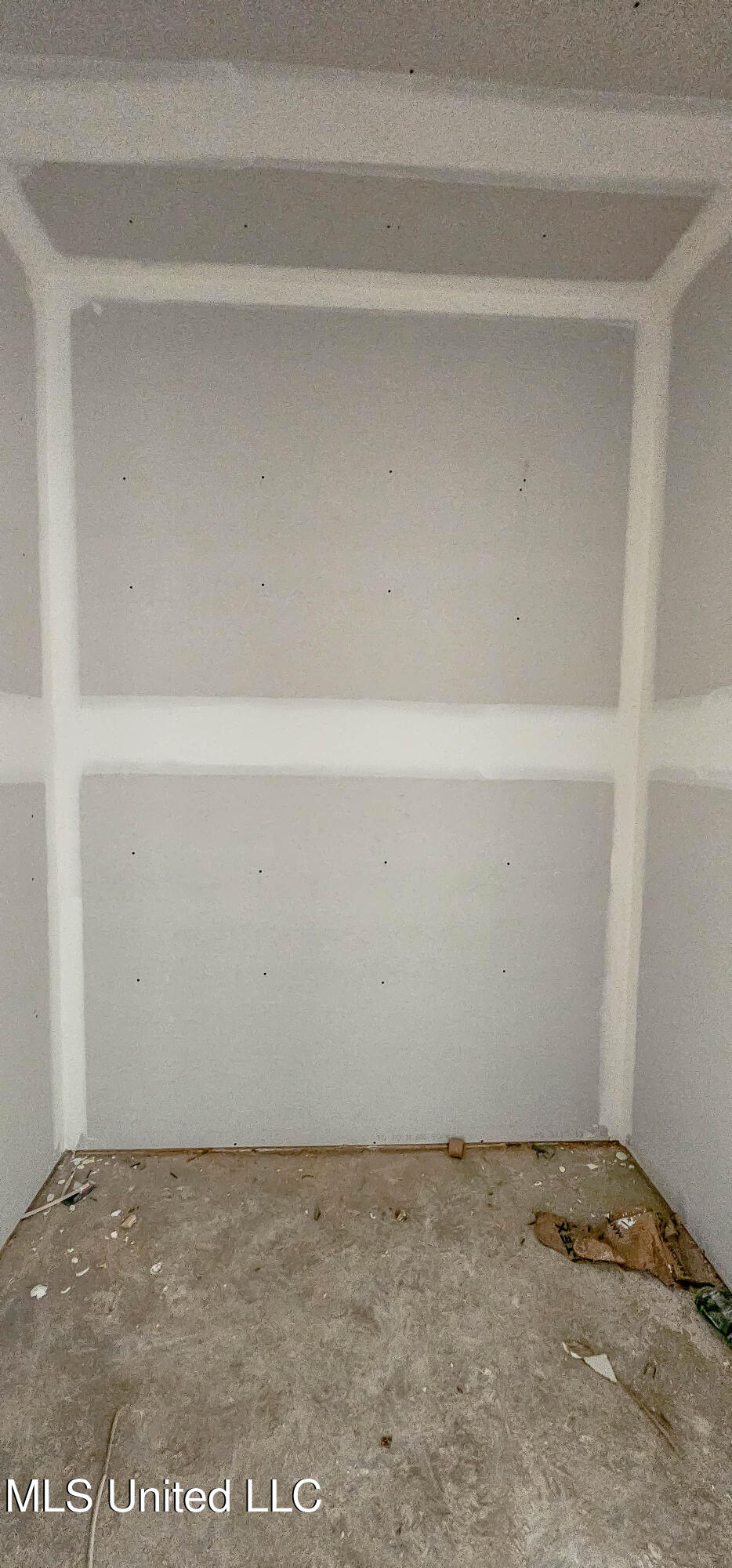 2007 Sycamore Road Coldwater, MS 38618 - Photo 7 of 24 closet
