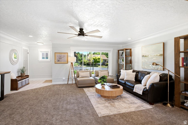 555 East Pages Lane Centerville, UT 84014 - Photo 8 of 57
