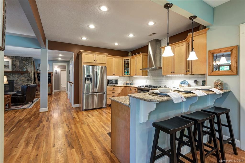 194 Dotson Road Fairview, NC 28730 - Photo 13 of 36 Gallery Image 13