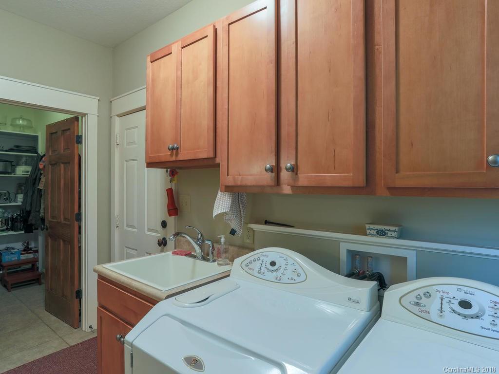 194 Dotson Road Fairview, NC 28730 - Photo 16 of 36 Gallery Image 16
