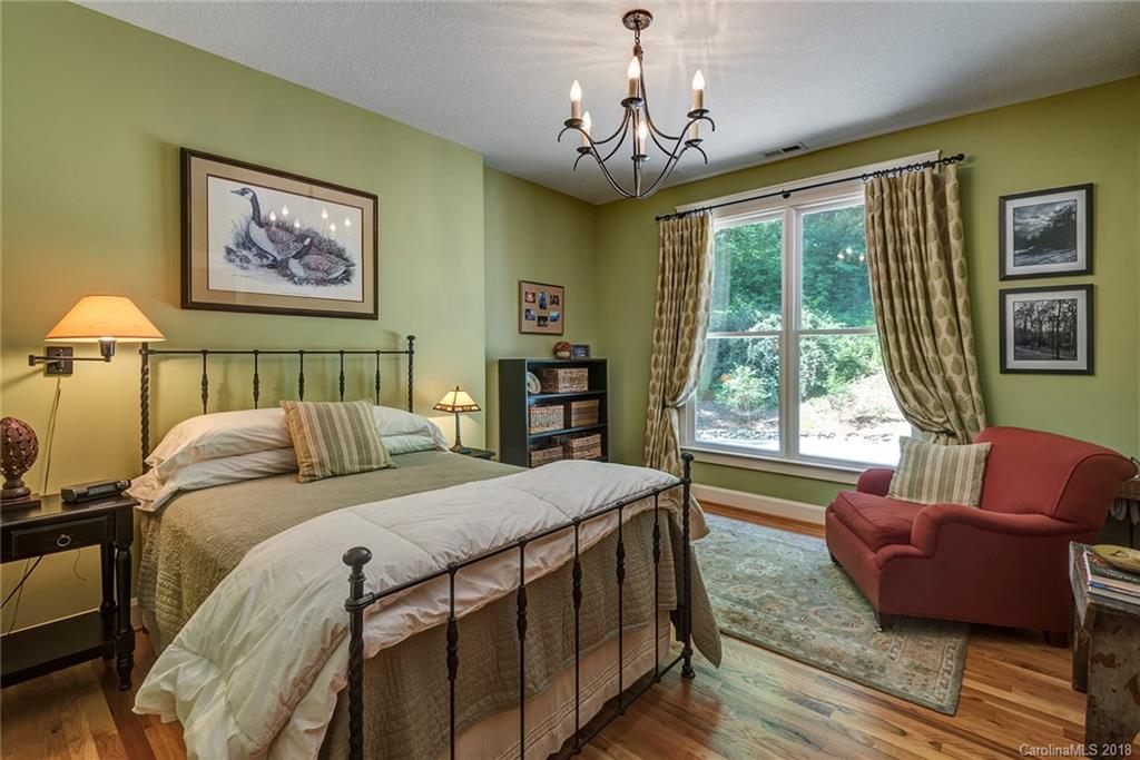 194 Dotson Road Fairview, NC 28730 - Photo 22 of 36 Gallery Image 22