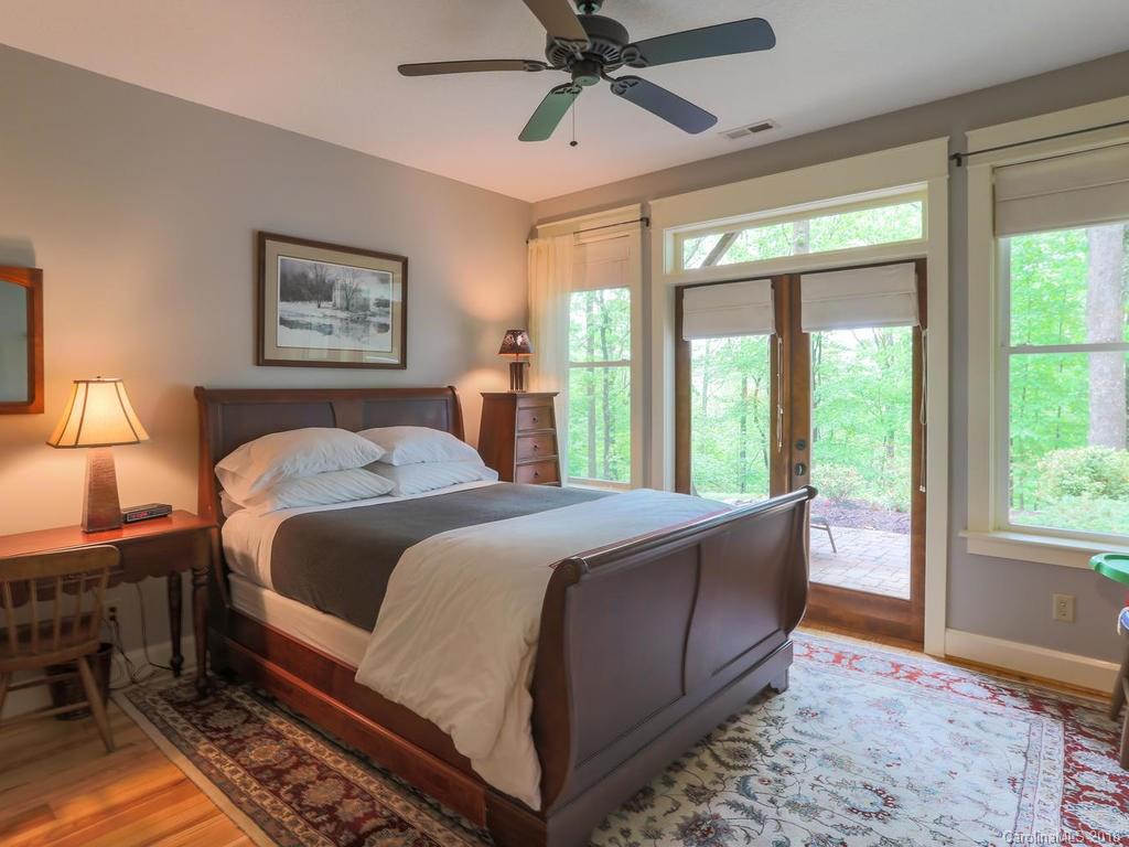 194 Dotson Road Fairview, NC 28730 - Photo 26 of 36 Gallery Image 26