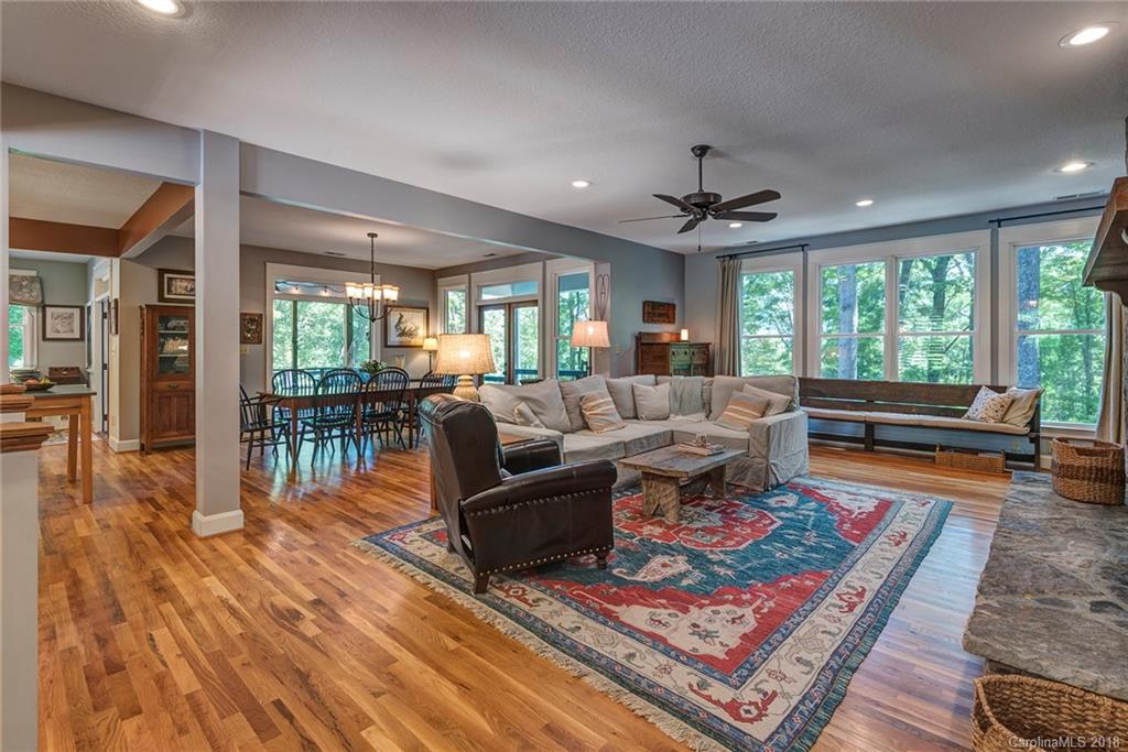 194 Dotson Road Fairview, NC 28730 - Photo 5 of 36 Gallery Image 5