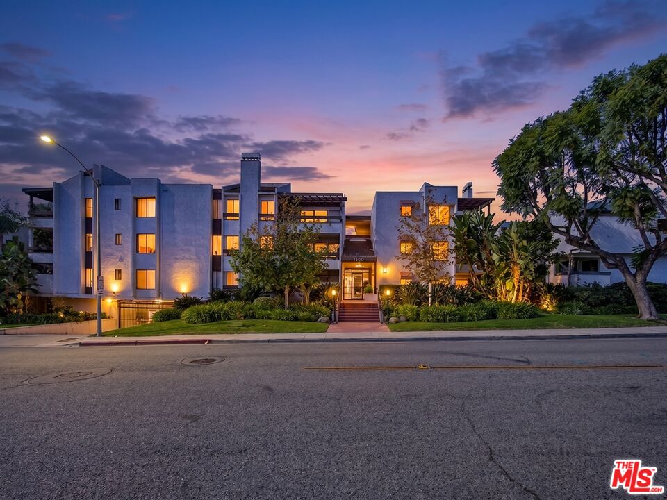 1325 Valley View Road, Unit 201 Glendale, CA 91202 - Photo 2 of 34 Gallery Image 2