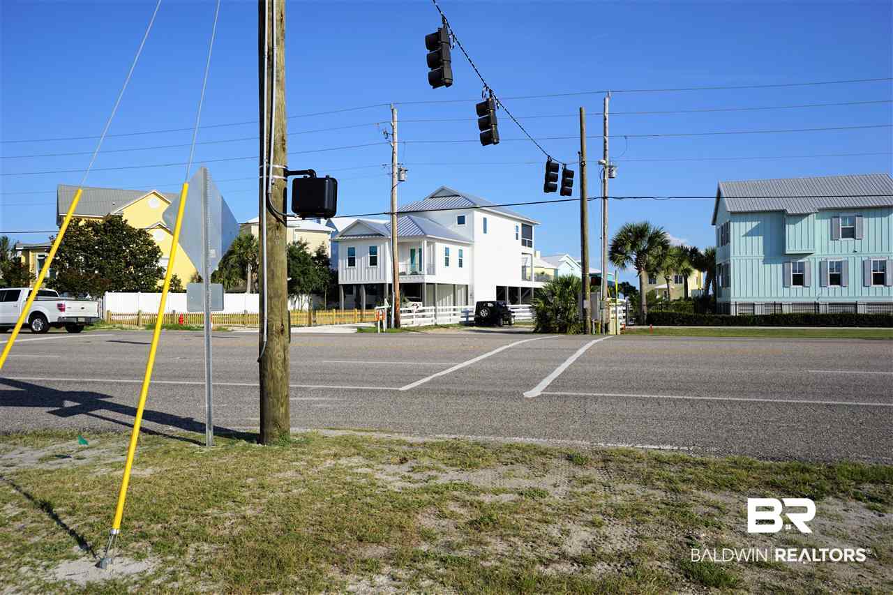 10 West Gate, Unit 10 Orange Beach, AL 36561 - Photo 12 of 34 Beach Access Traffic Lt.