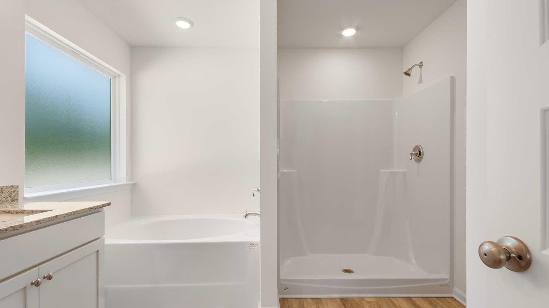 135 Dockside Road Freeport, FL 32439 - Photo 13 of 31 a bathroom with a shower