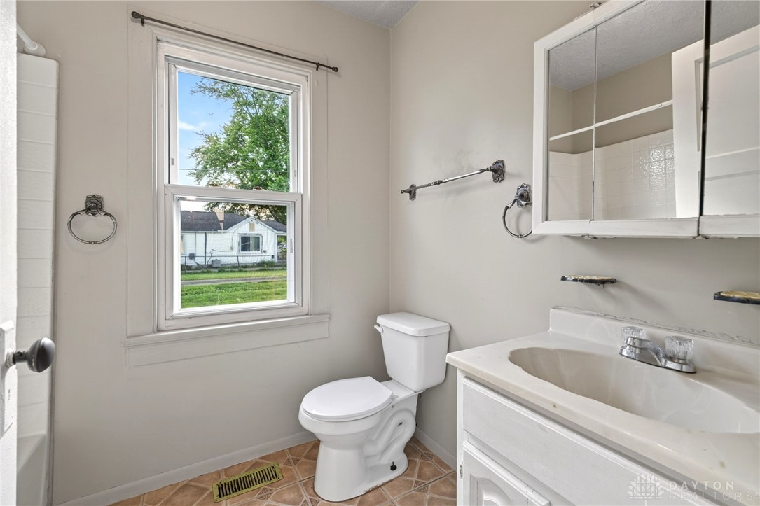 3621 Clearview Road Dayton, OH 45439 - Photo 16 of 24 Gallery Image 16