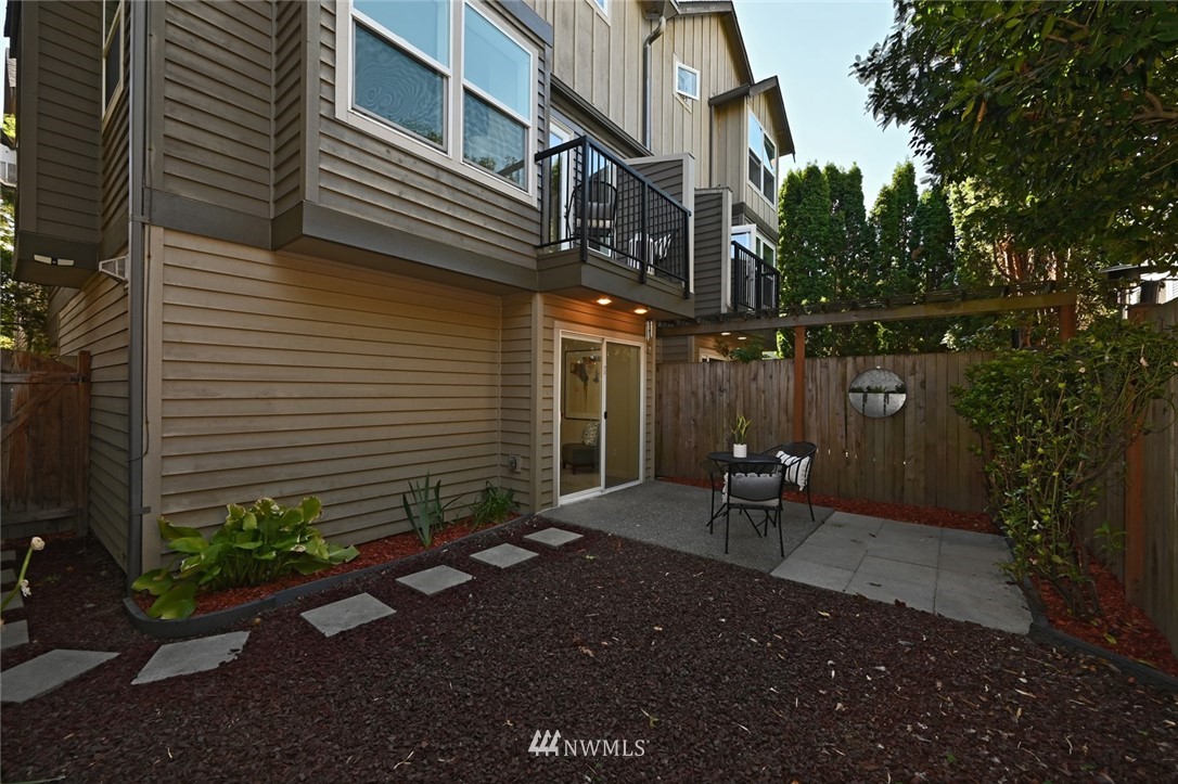 4809 Stone Way North, Unit B Seattle, WA 98103 - Photo 3 of 33 Gallery Image 3