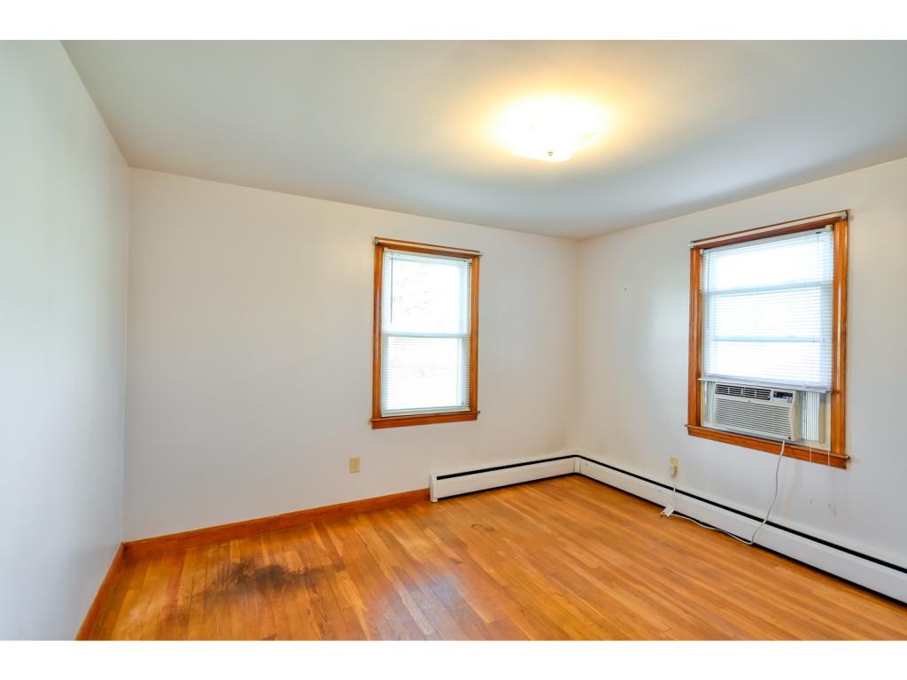 5 Maclarnon Road Salem, NH 03079 - Photo 11 of 35 Gallery Image 11