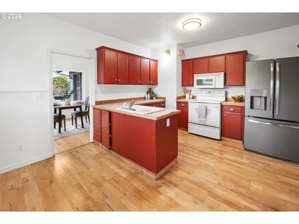 $567,000 | 886 Florence Avenue, Astoria, OR 97103