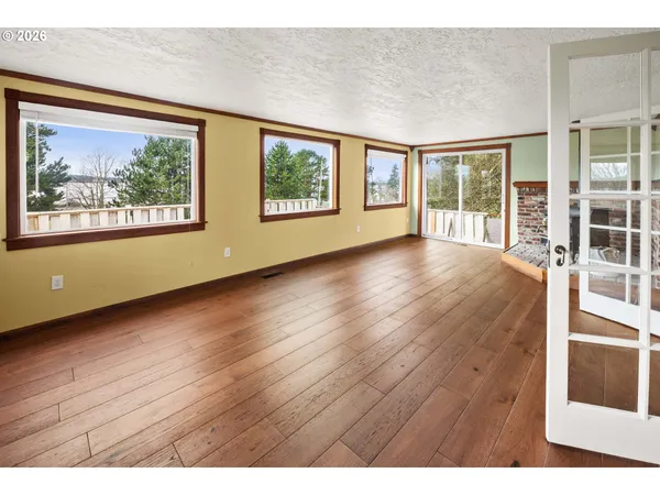 $567,000 | 886 Florence Avenue, Astoria, OR 97103