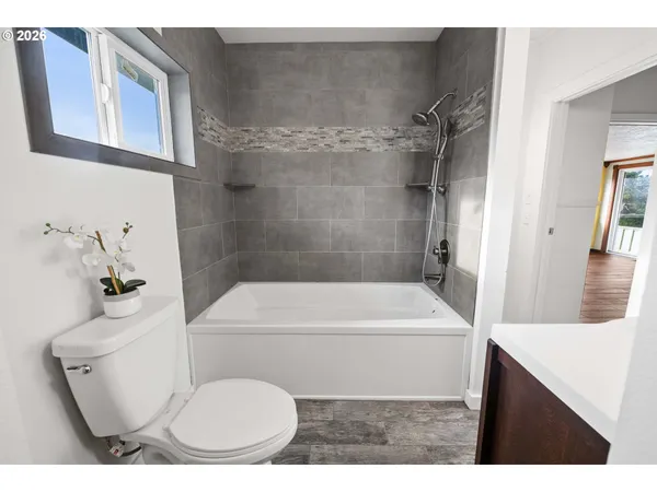 $567,000 | 886 Florence Avenue, Astoria, OR 97103