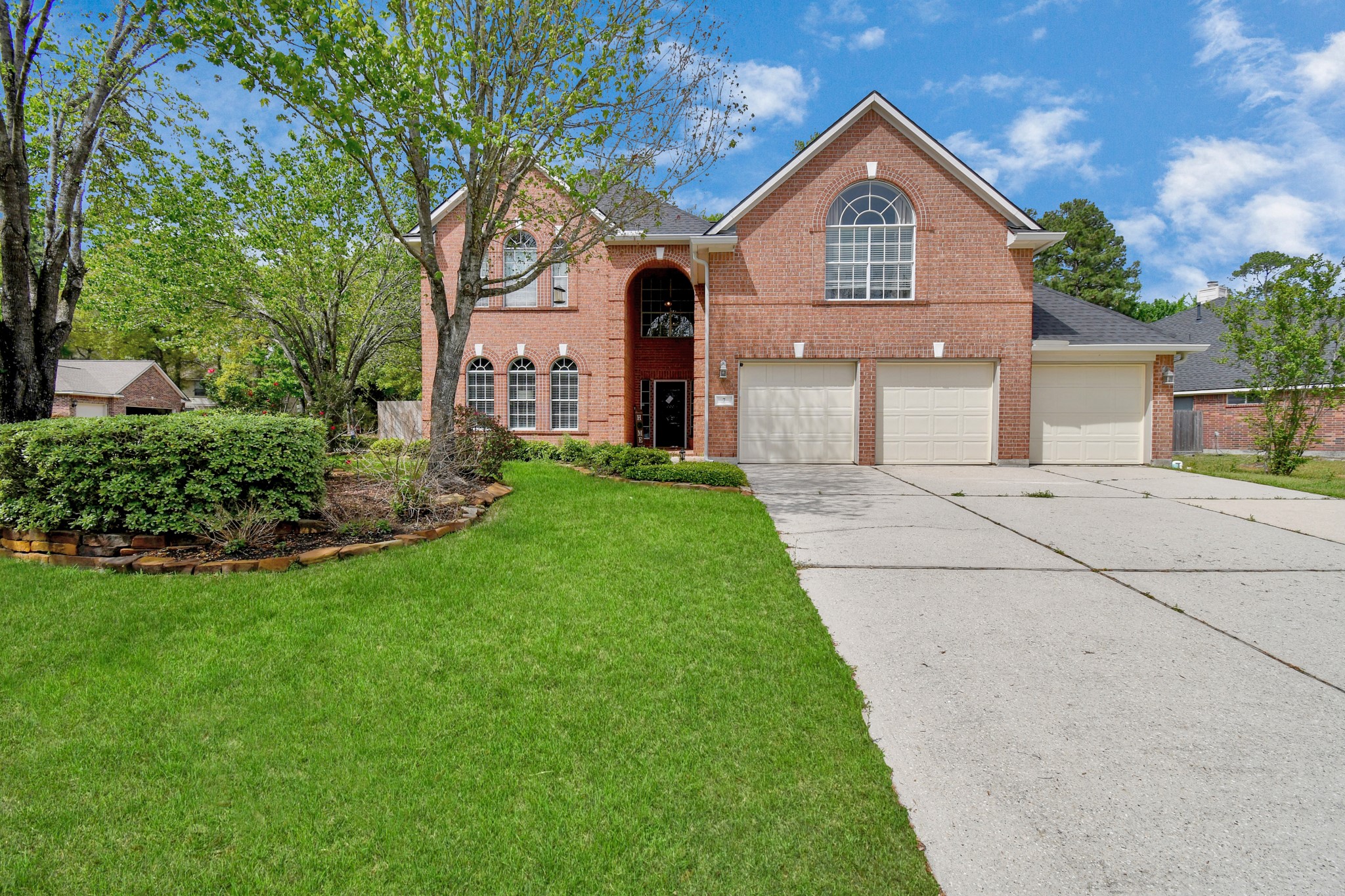 7 New Dawn Place Conroe, TX 77385 - Photo 2 of 48