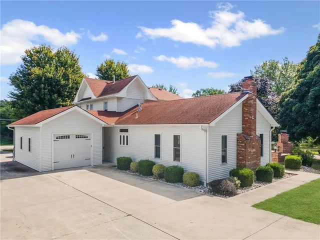 $1,900,000 | 604 North Buckner Tarsney Road, Buckner, MO 64016