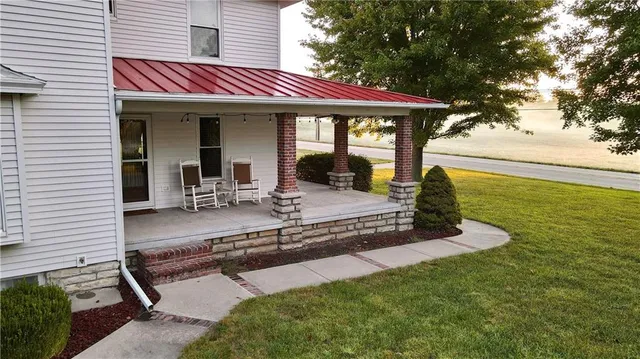 $1,900,000 | 604 North Buckner Tarsney Road, Buckner, MO 64016