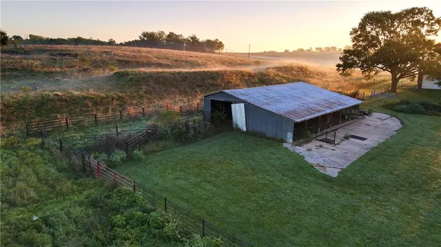 $1,900,000 | 604 North Buckner Tarsney Road, Buckner, MO 64016