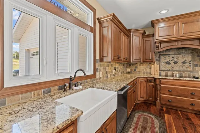 $1,900,000 | 604 North Buckner Tarsney Road, Buckner, MO 64016