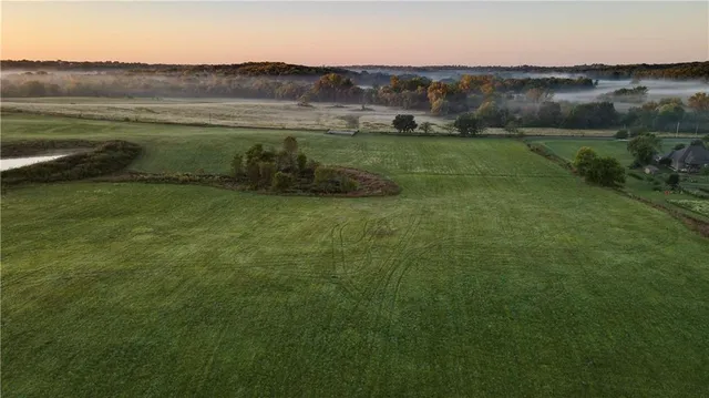 $1,900,000 | 604 North Buckner Tarsney Road, Buckner, MO 64016