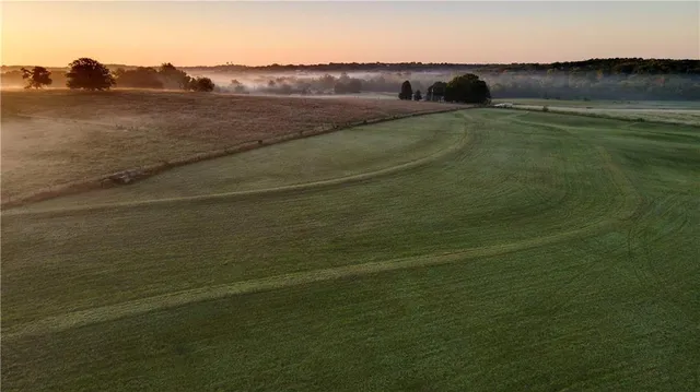 $1,900,000 | 604 North Buckner Tarsney Road, Buckner, MO 64016