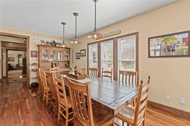 $1,900,000 | 604 North Buckner Tarsney Road, Buckner, MO 64016