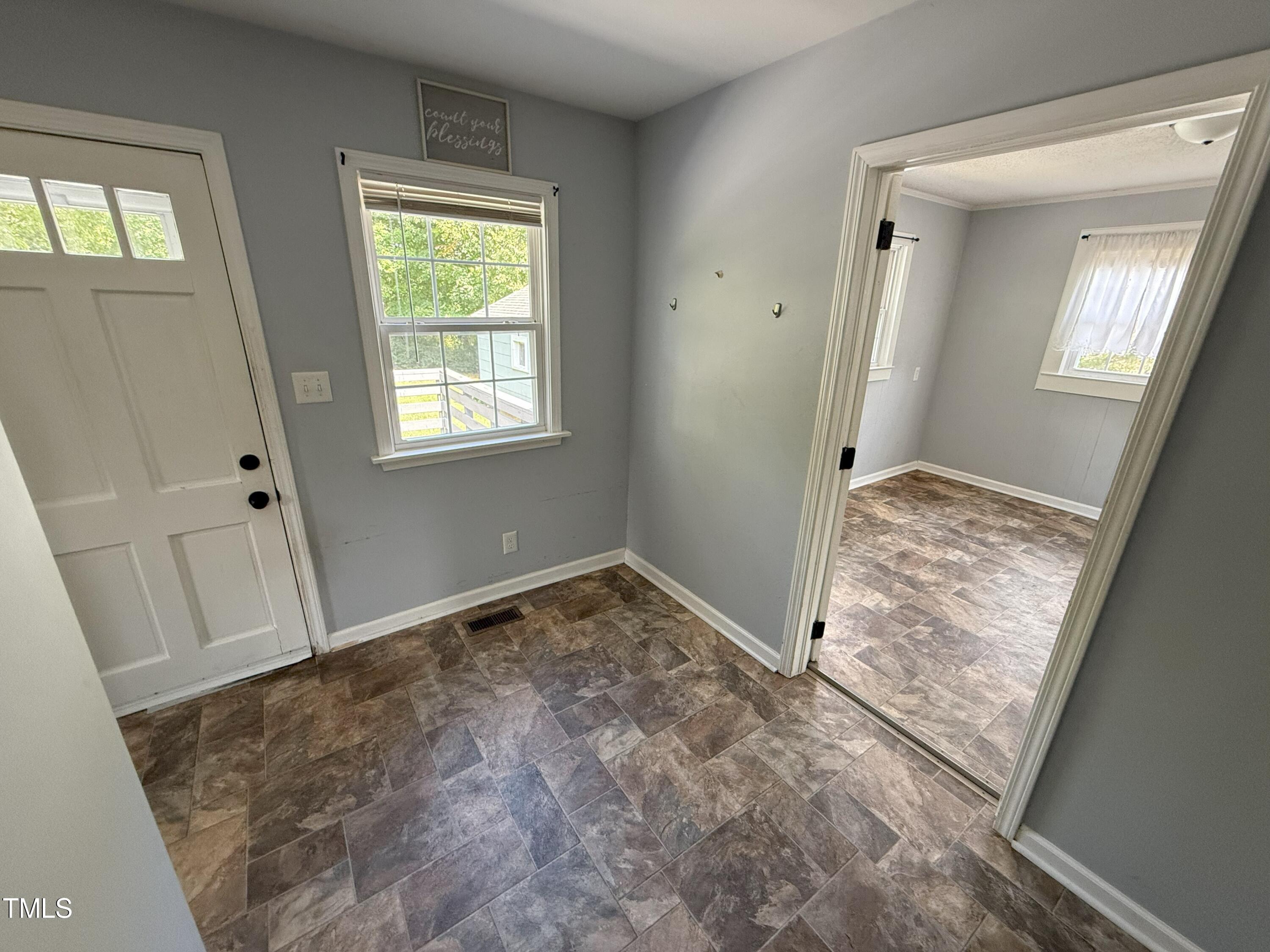 502 East J Street Erwin, NC 28339 - Photo 3 of 11 IMG_0119