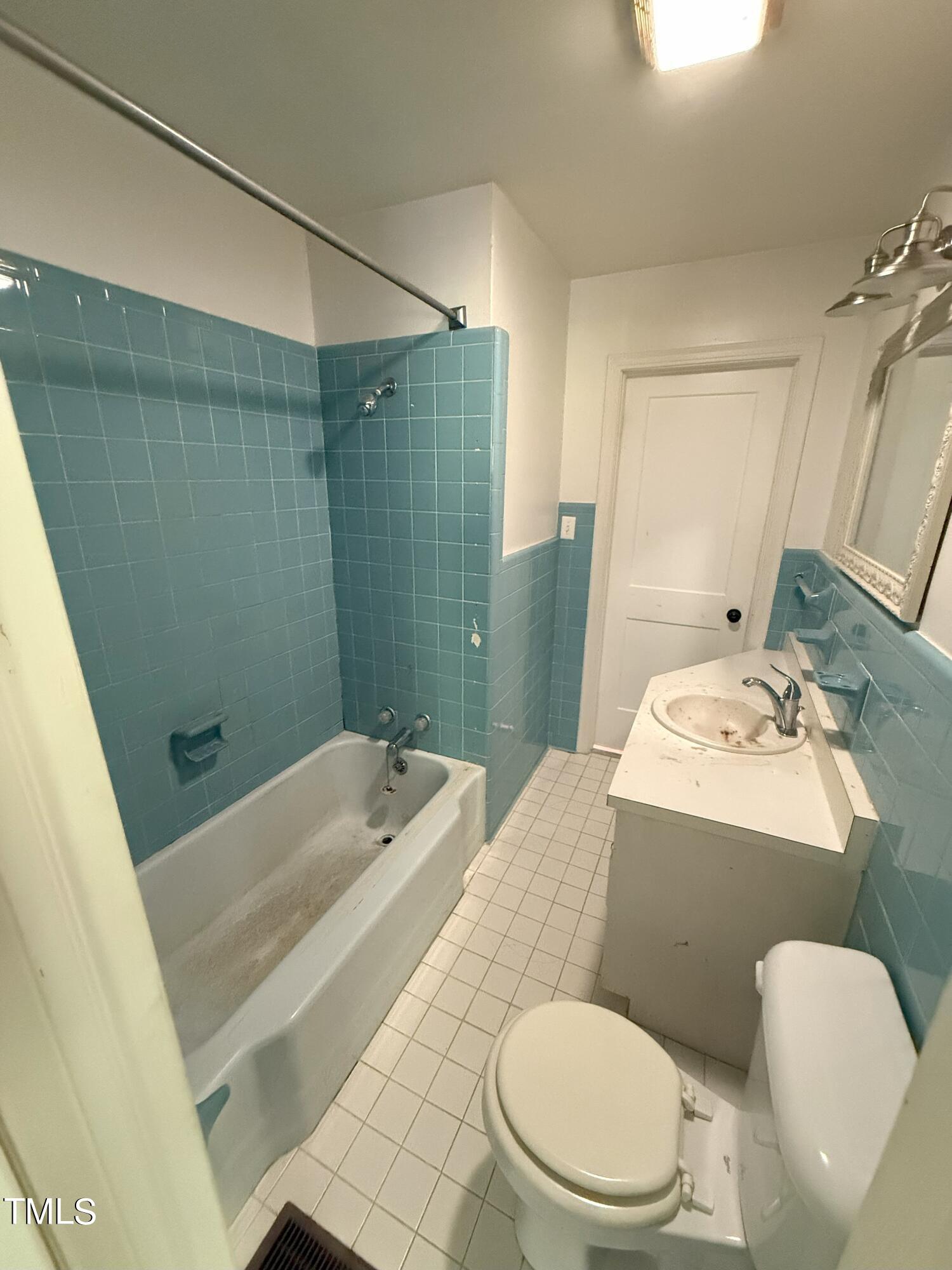 502 East J Street Erwin, NC 28339 - Photo 9 of 11 IMG_0132