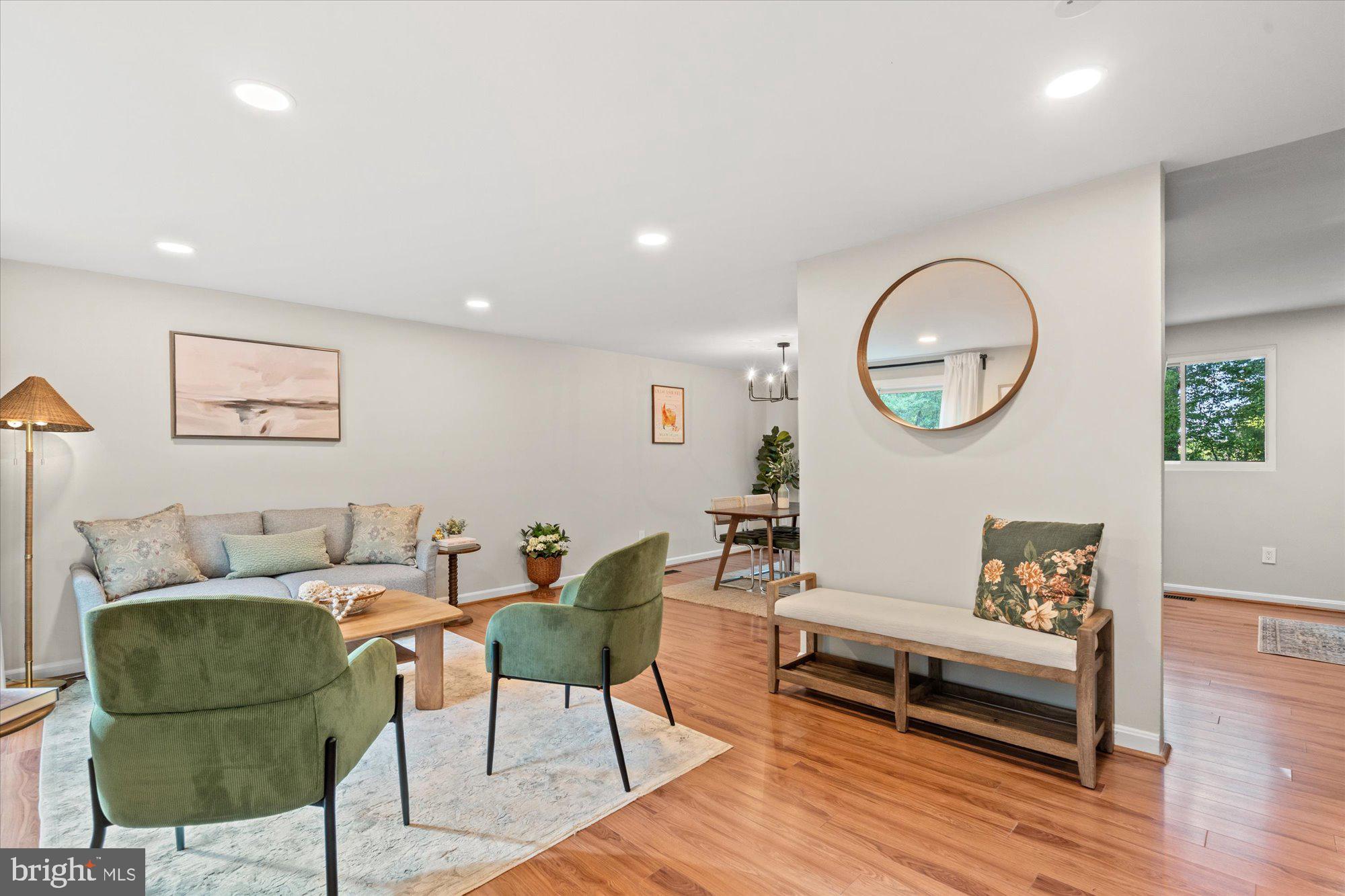 2228 Cocquina Drive Reston, VA 20191 - Photo 3 of 36