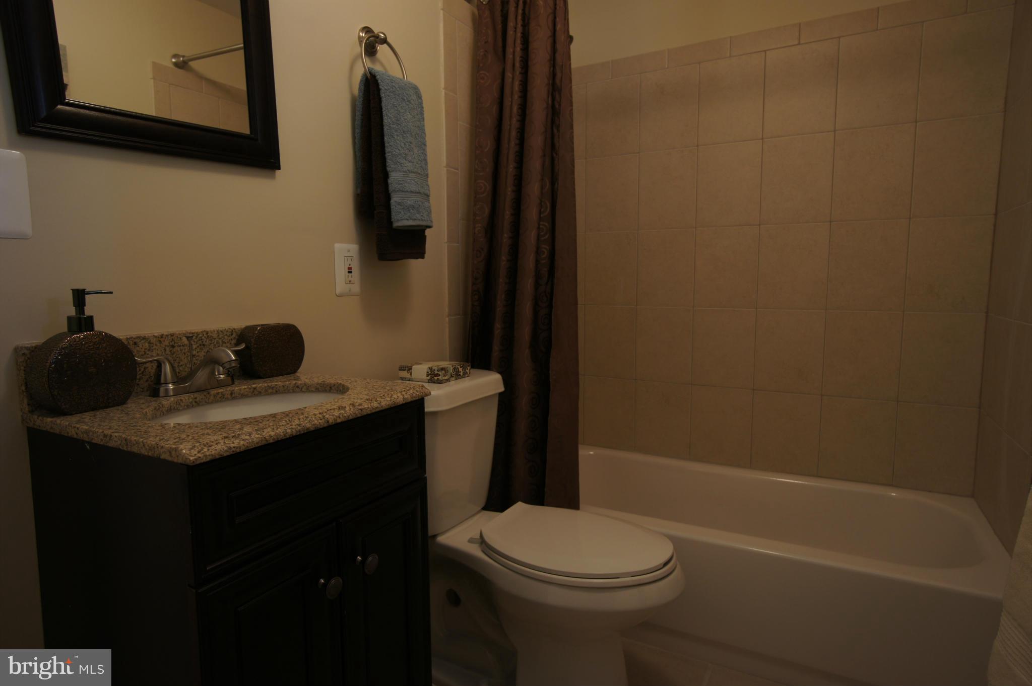 8058 Stillbrooke Road Manassas, VA 20112 - Photo 19 of 27 Bath