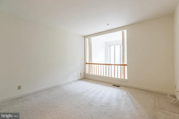 $2,850 | 125 North Lee Street, Unit DH207, Alexandria, VA 22314