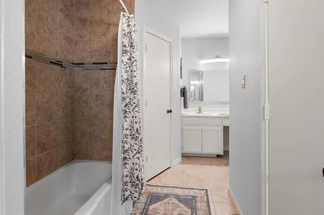 $529,500 | 2002 Harwell Street, Grapevine, TX 76051