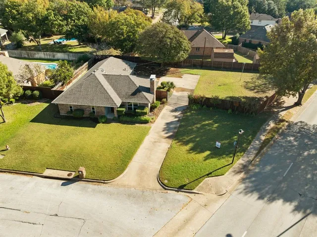 $529,500 | 2002 Harwell Street, Grapevine, TX 76051