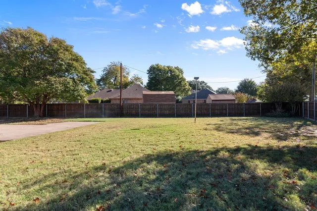 $529,500 | 2002 Harwell Street, Grapevine, TX 76051