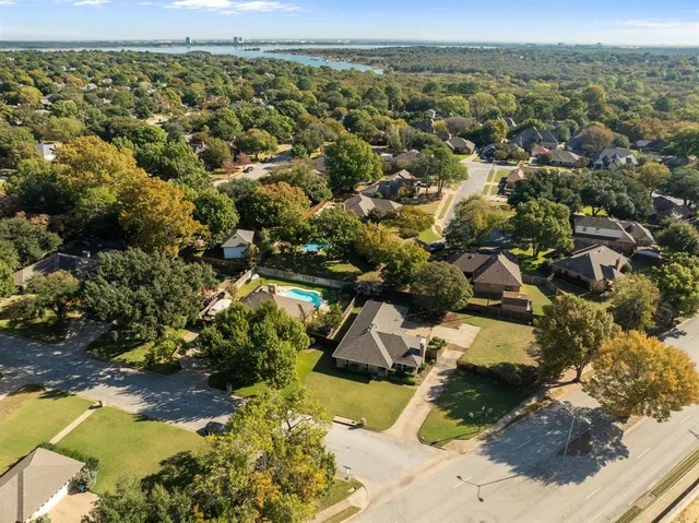 $529,500 | 2002 Harwell Street, Grapevine, TX 76051