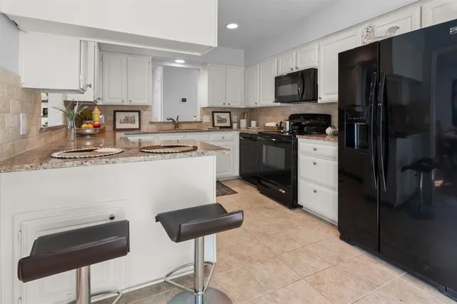 $529,500 | 2002 Harwell Street, Grapevine, TX 76051